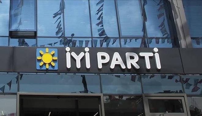 İYİ Parti Uşak İl Başkanı istifa etti